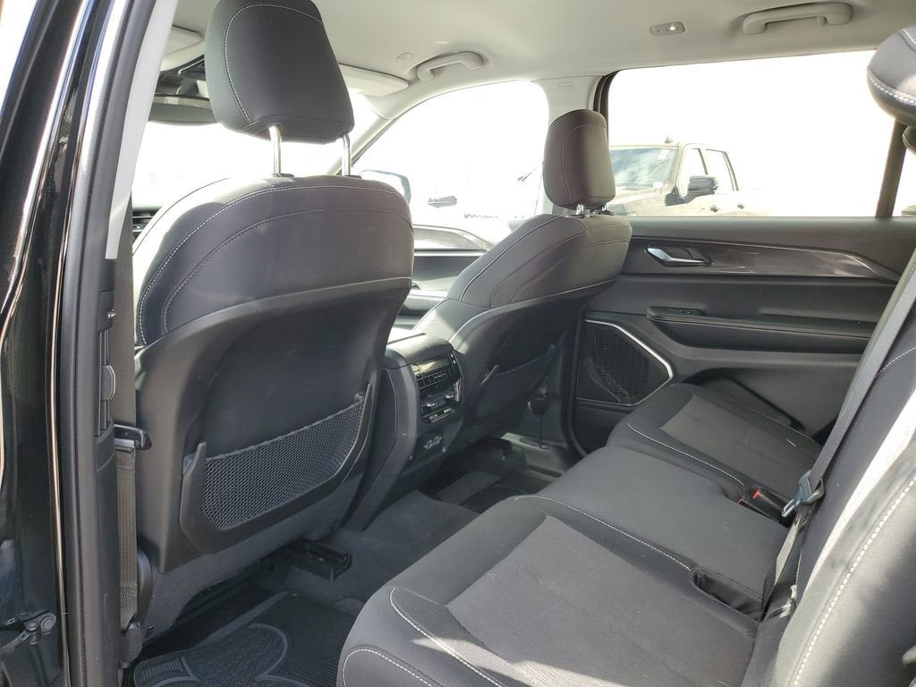 2022 Jeep Grand Cherokee L Laredo