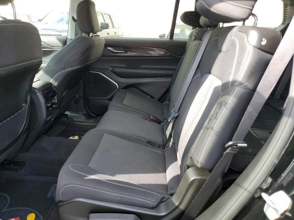 2022 Jeep Grand Cherokee L Laredo