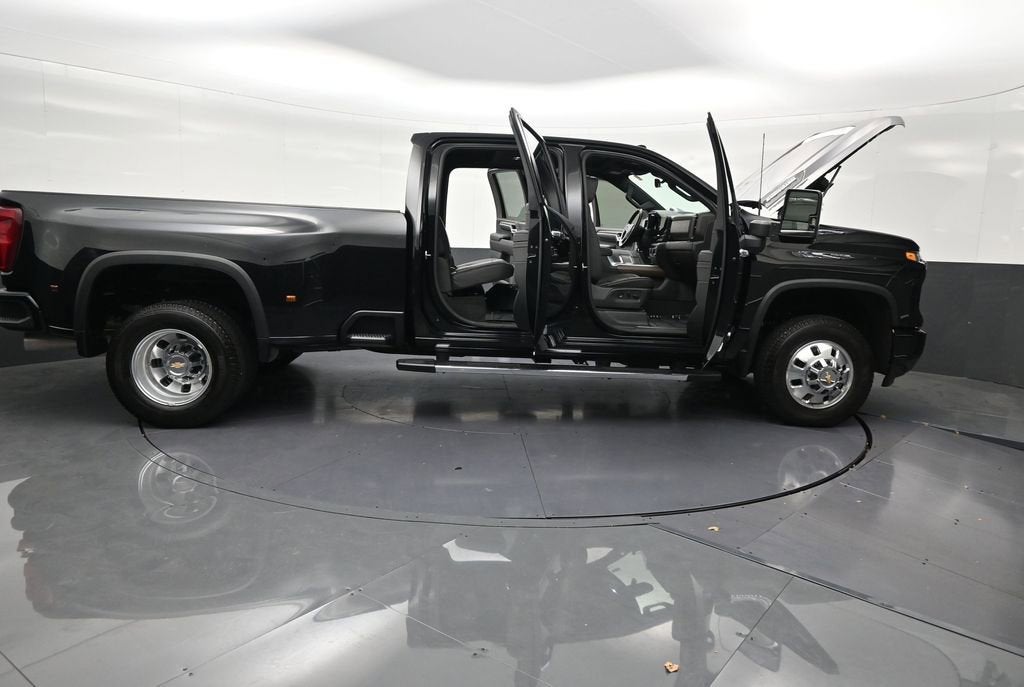 2026 Chevrolet Silverado 3500 HD High Country DRW