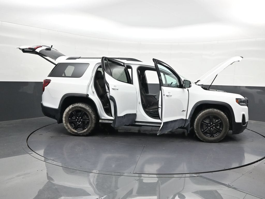 2023 GMC Acadia AT4