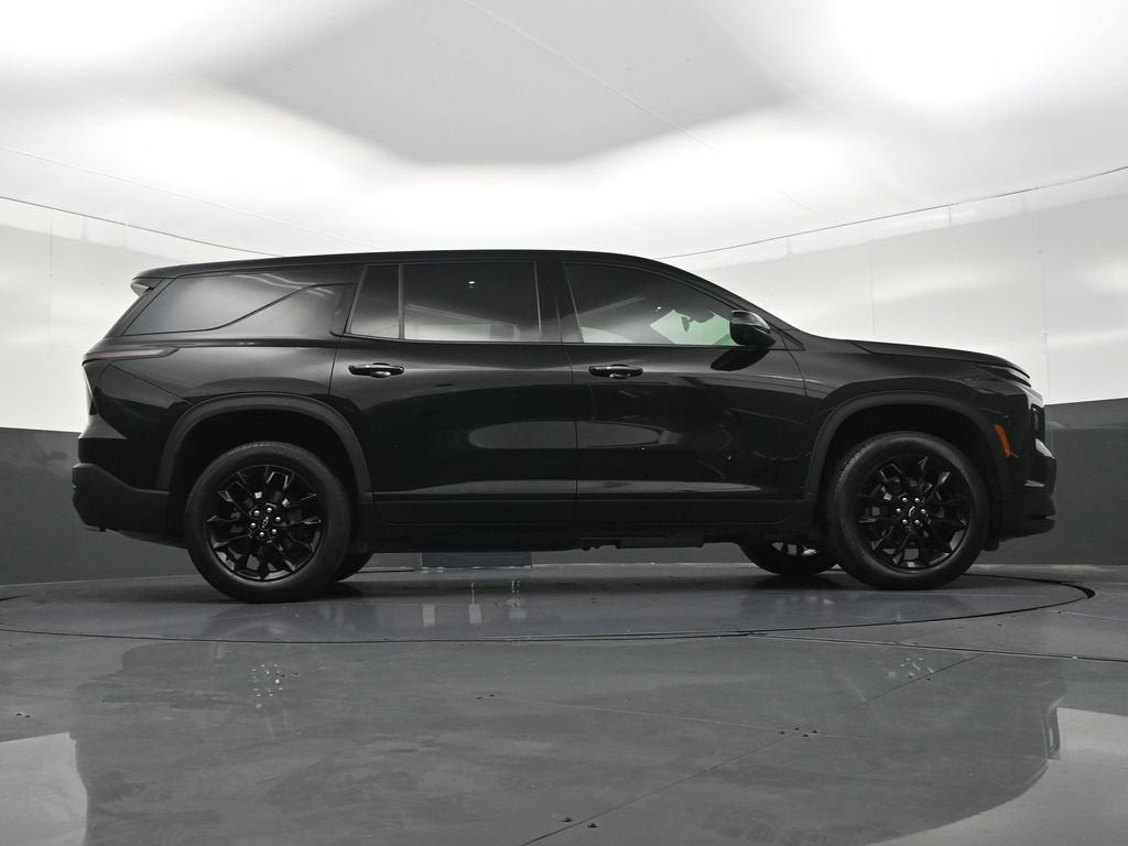2024 Chevrolet Traverse LS