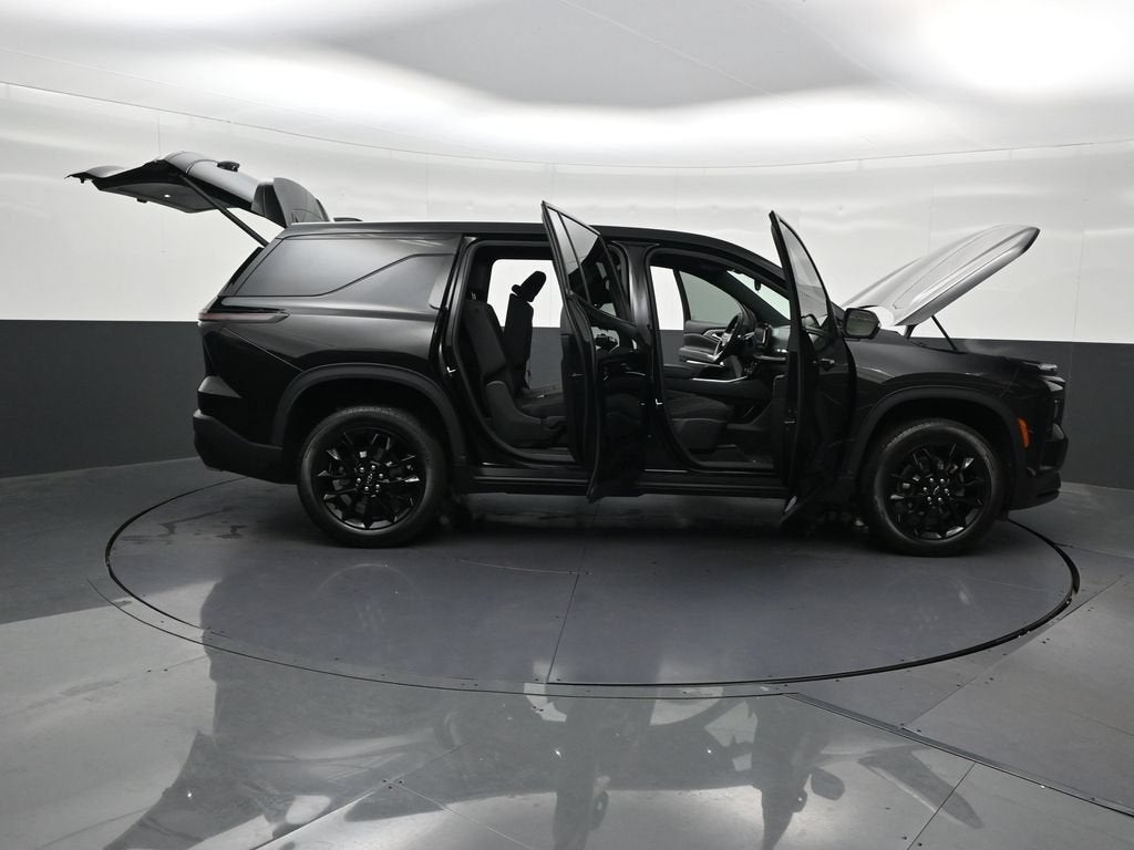 2024 Chevrolet Traverse LS