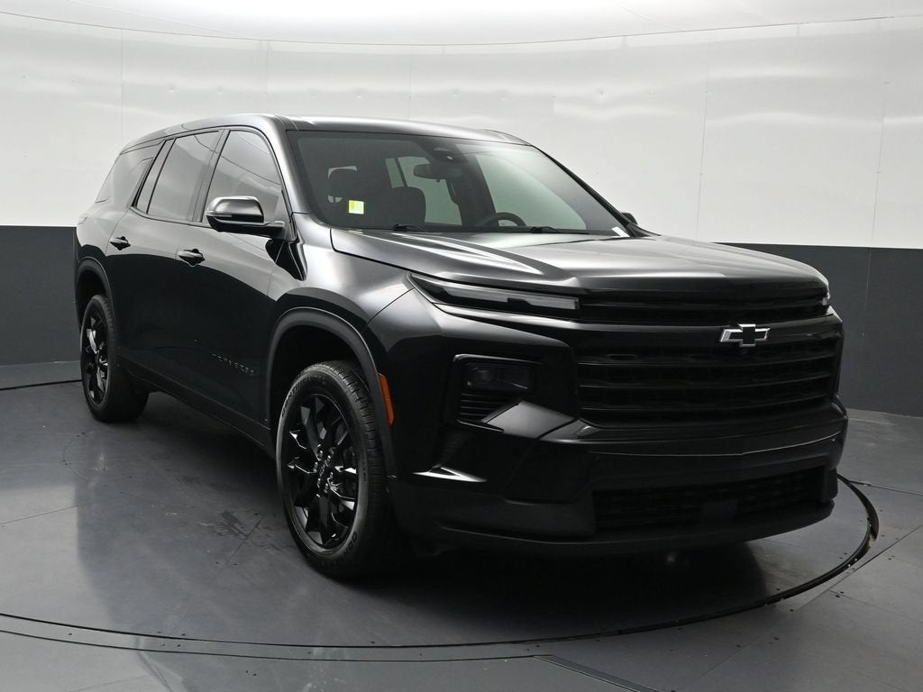 2024 Chevrolet Traverse LS