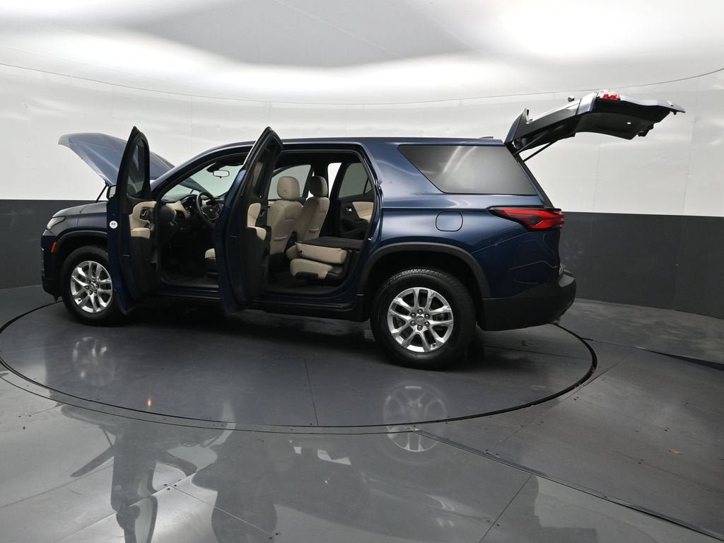 2023 Chevrolet Traverse LS