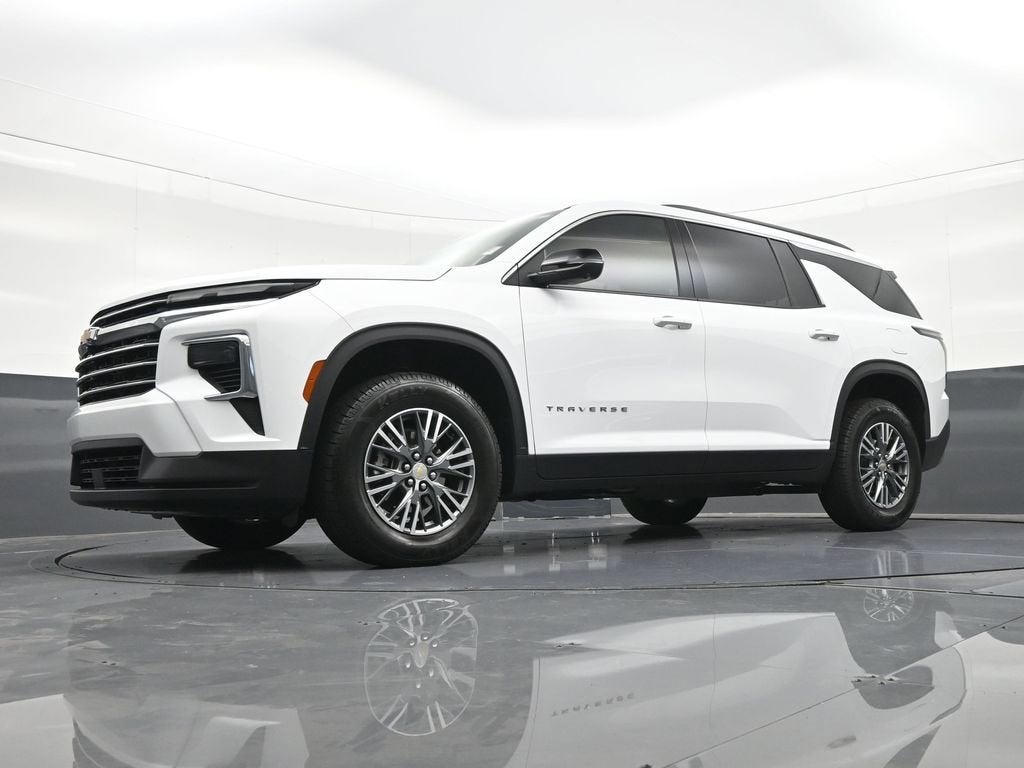 2024 Chevrolet Traverse LT