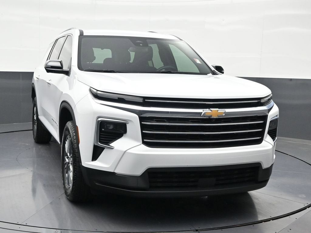 2024 Chevrolet Traverse LT