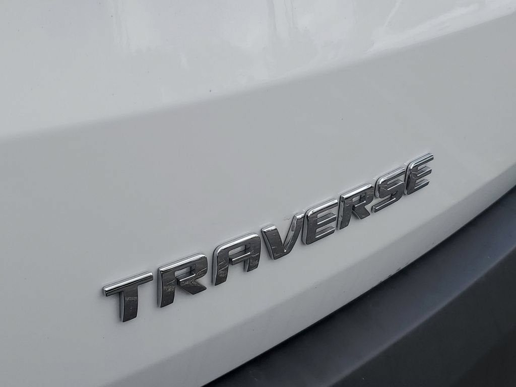 2022 Chevrolet Traverse LT Cloth