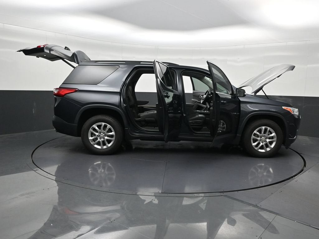 2021 Chevrolet Traverse LT Leather