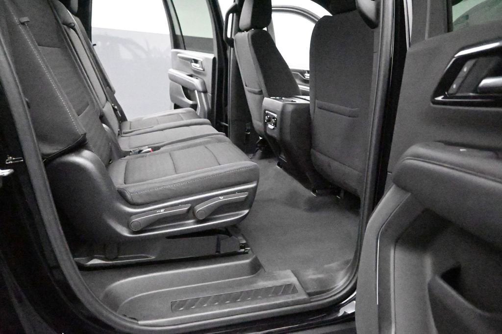 2025 Chevrolet Suburban LS