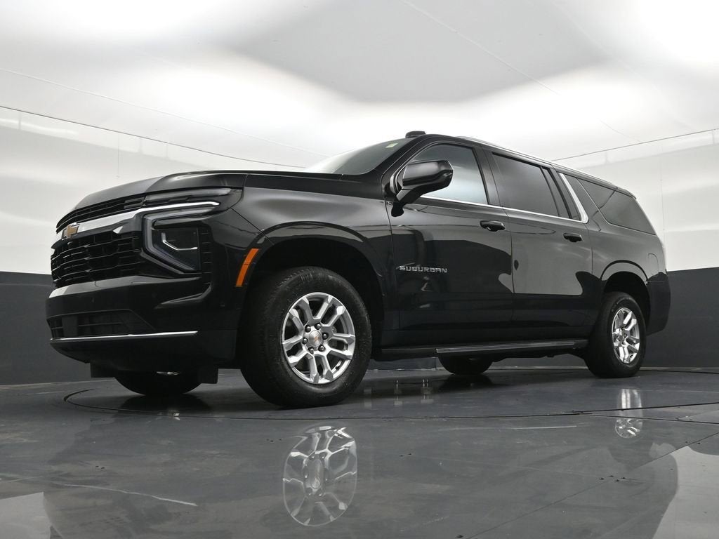 2025 Chevrolet Suburban LS