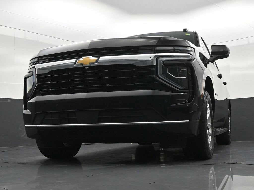 2025 Chevrolet Suburban LS