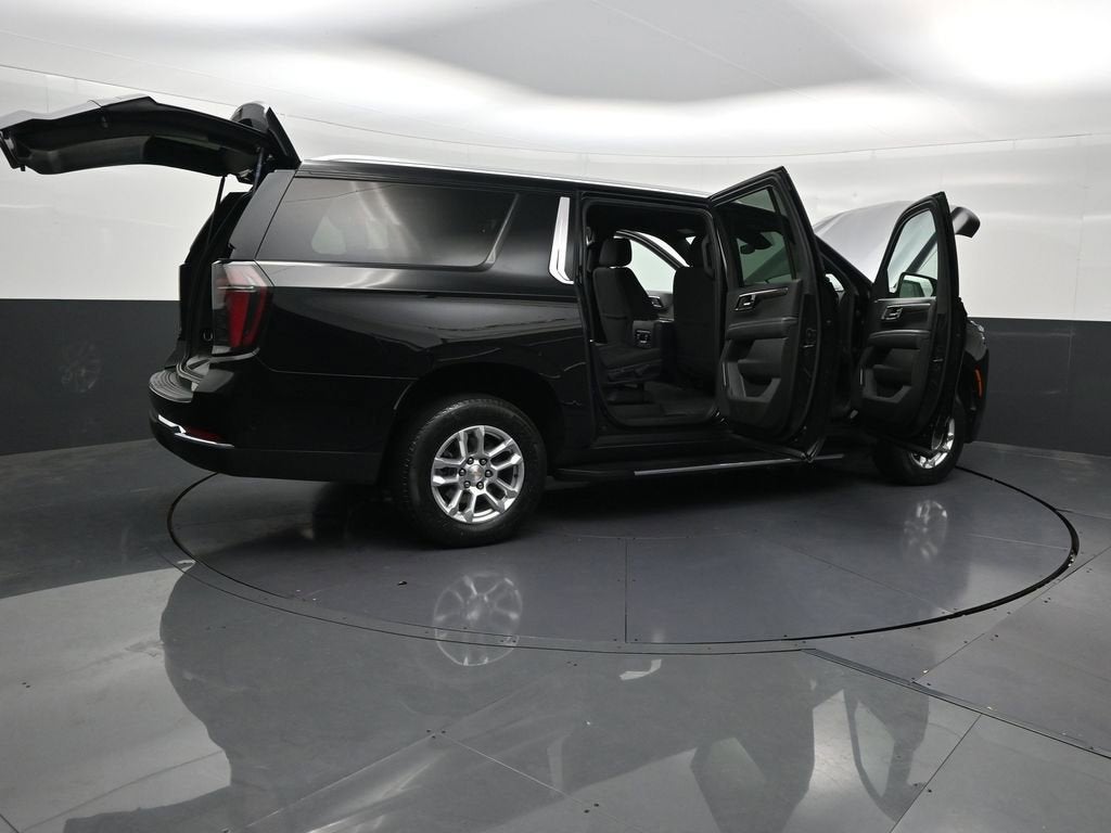 2025 Chevrolet Suburban LS
