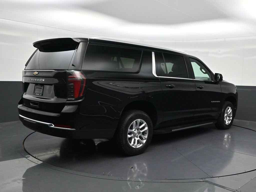 2025 Chevrolet Suburban LS