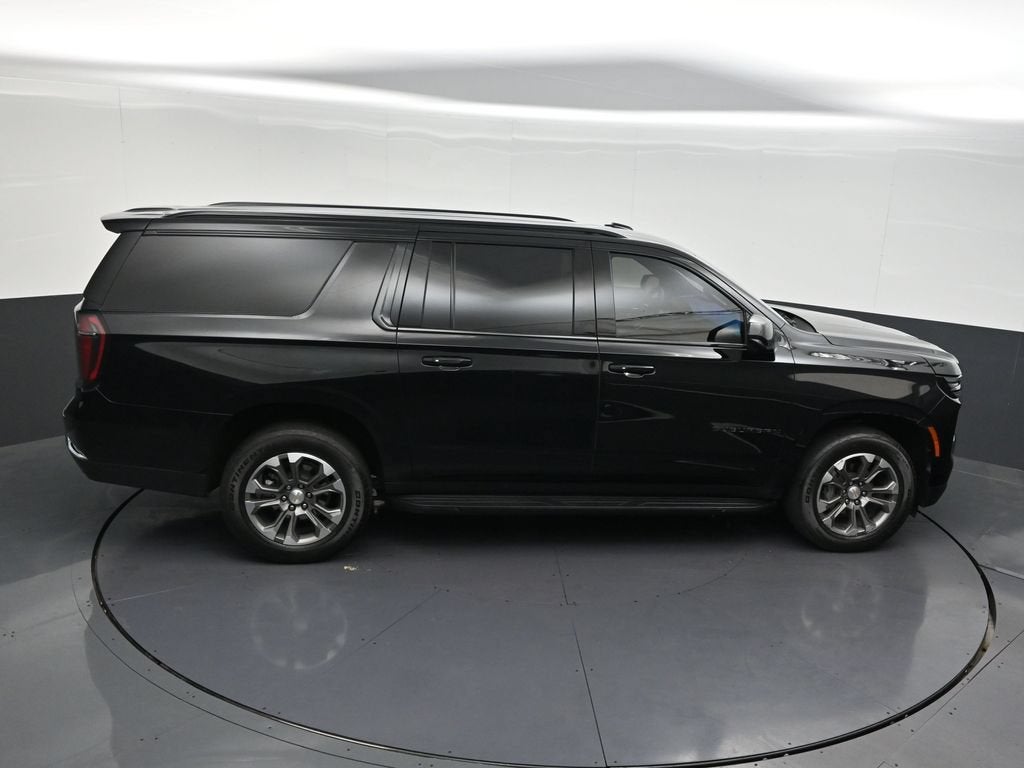2025 Chevrolet Suburban LT