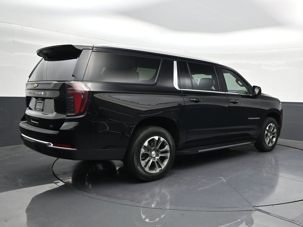 2025 Chevrolet Suburban LT