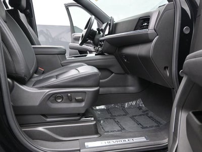 2025 Chevrolet Suburban LT