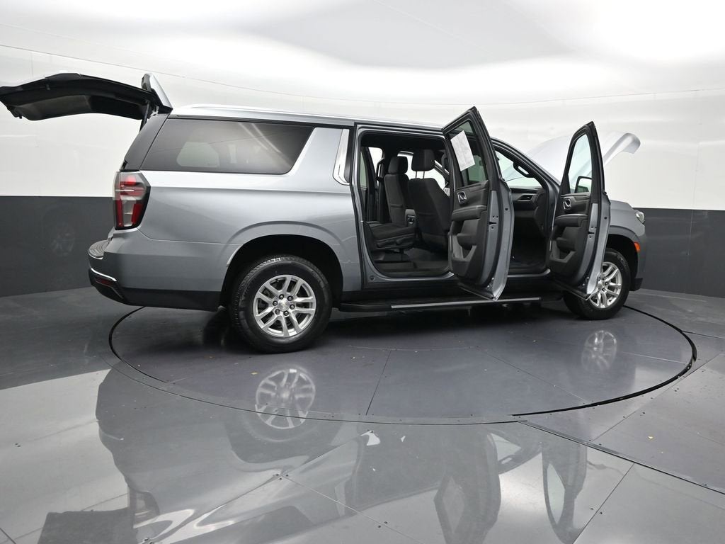 2023 Chevrolet Suburban LS