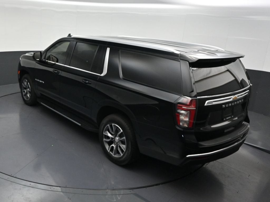 2023 Chevrolet Suburban LT