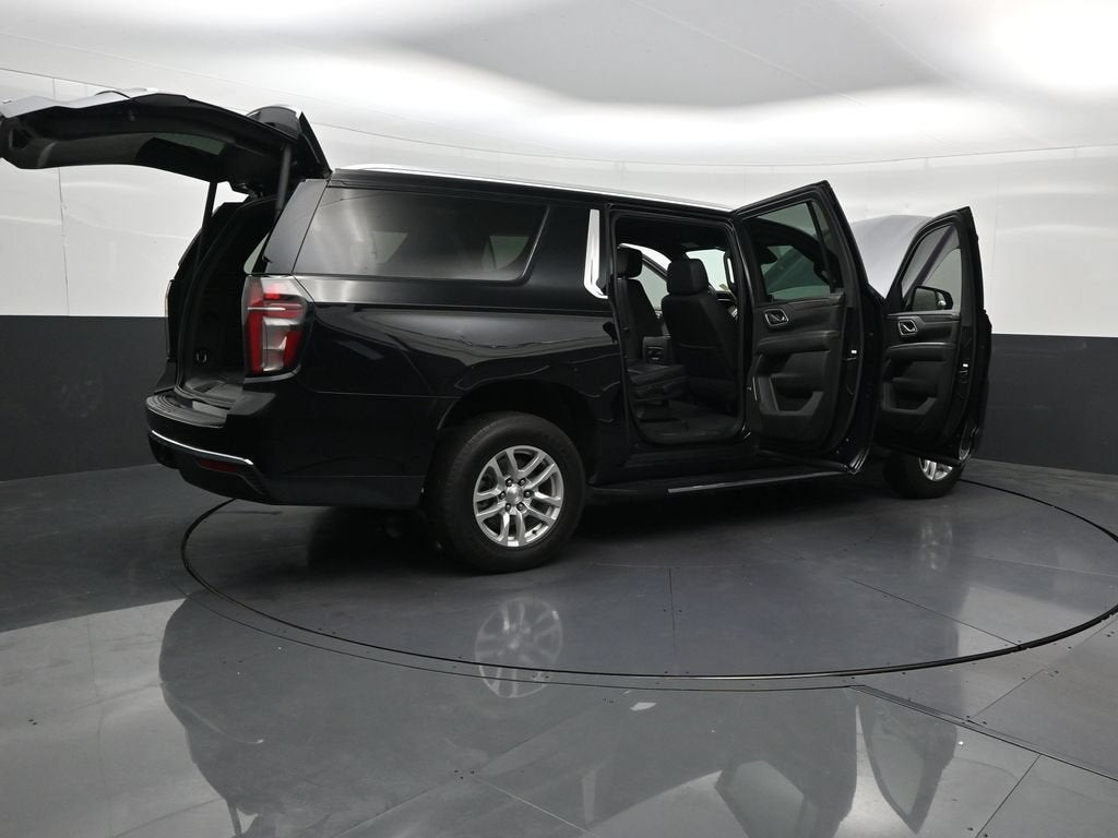 2024 Chevrolet Suburban LT
