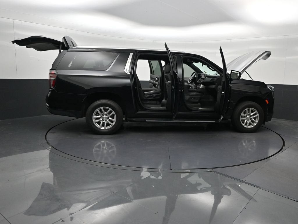 2024 Chevrolet Suburban LT