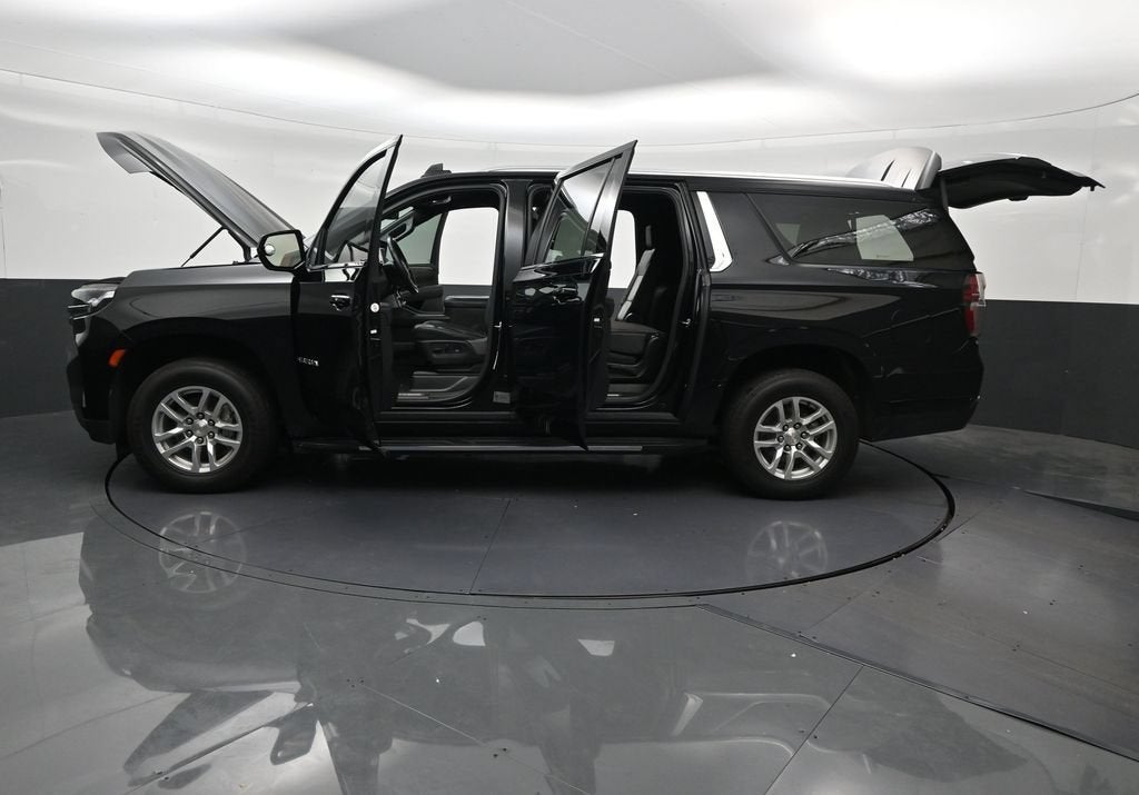 2024 Chevrolet Suburban LT