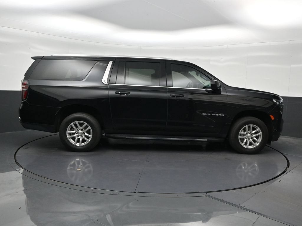 2024 Chevrolet Suburban LT