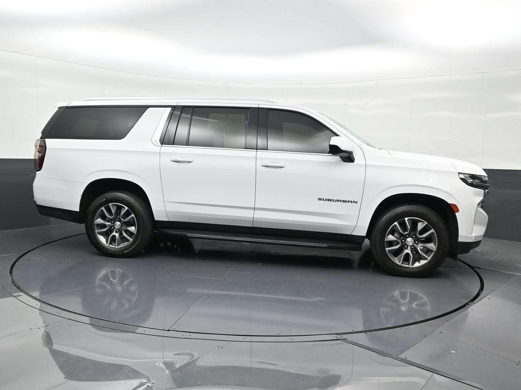2023 Chevrolet Suburban LT
