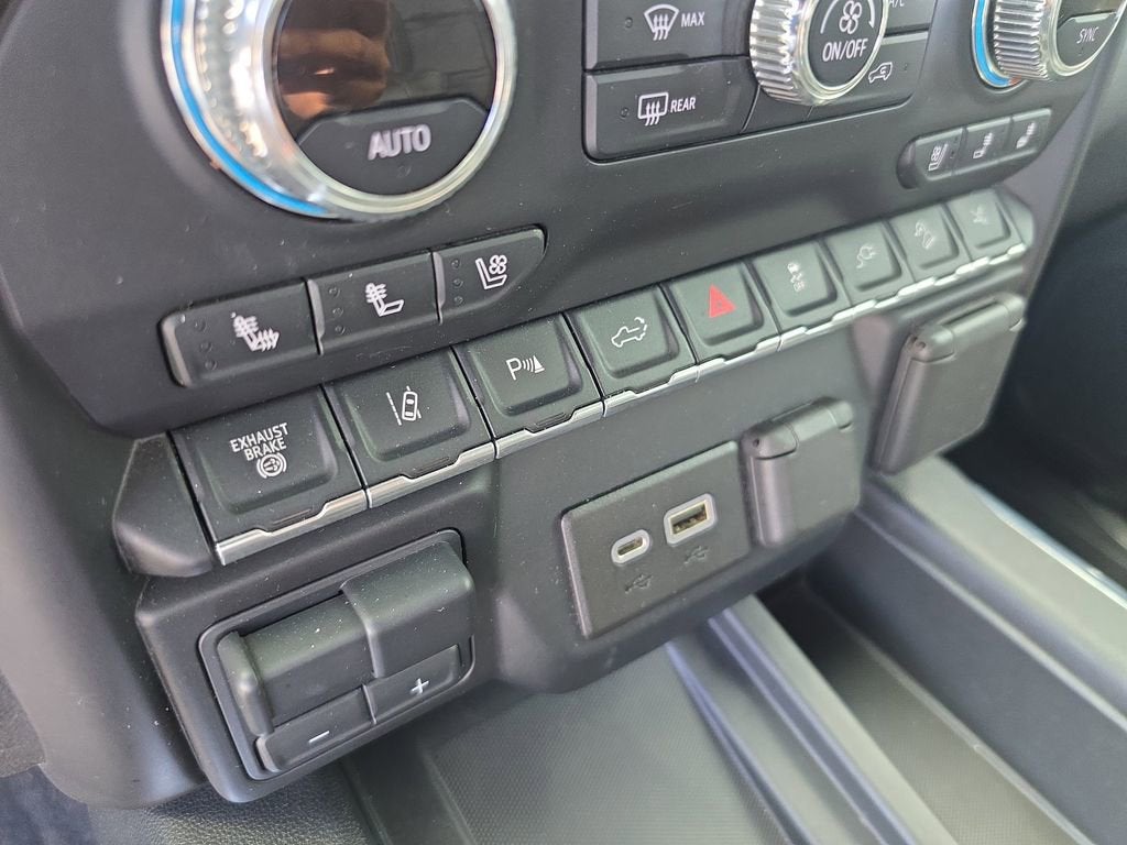 2022 GMC Sierra 3500 HD Denali