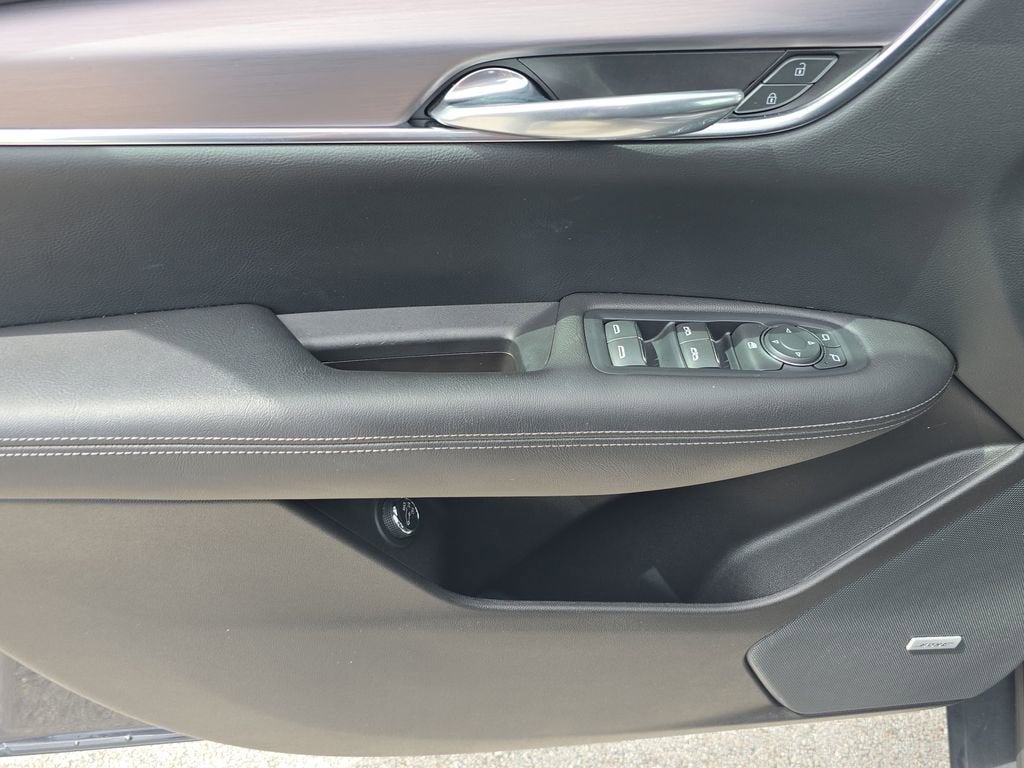 2022 Cadillac XT5 Luxury