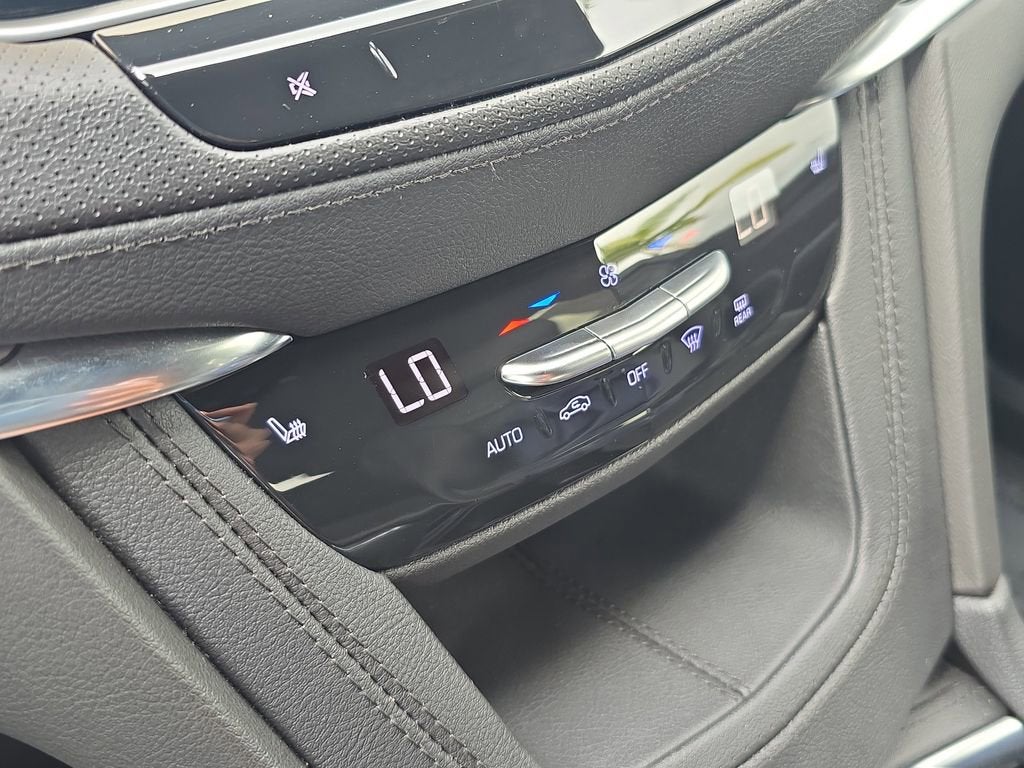 2022 Cadillac XT5 Luxury