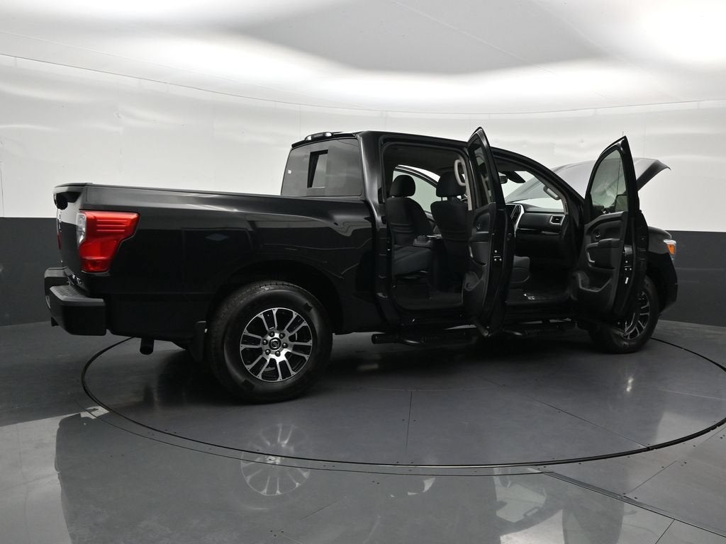 2021 Nissan Titan SV