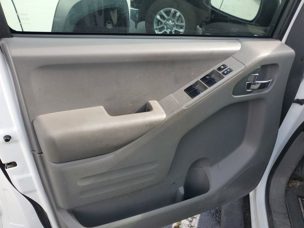 2021 Nissan Frontier SV