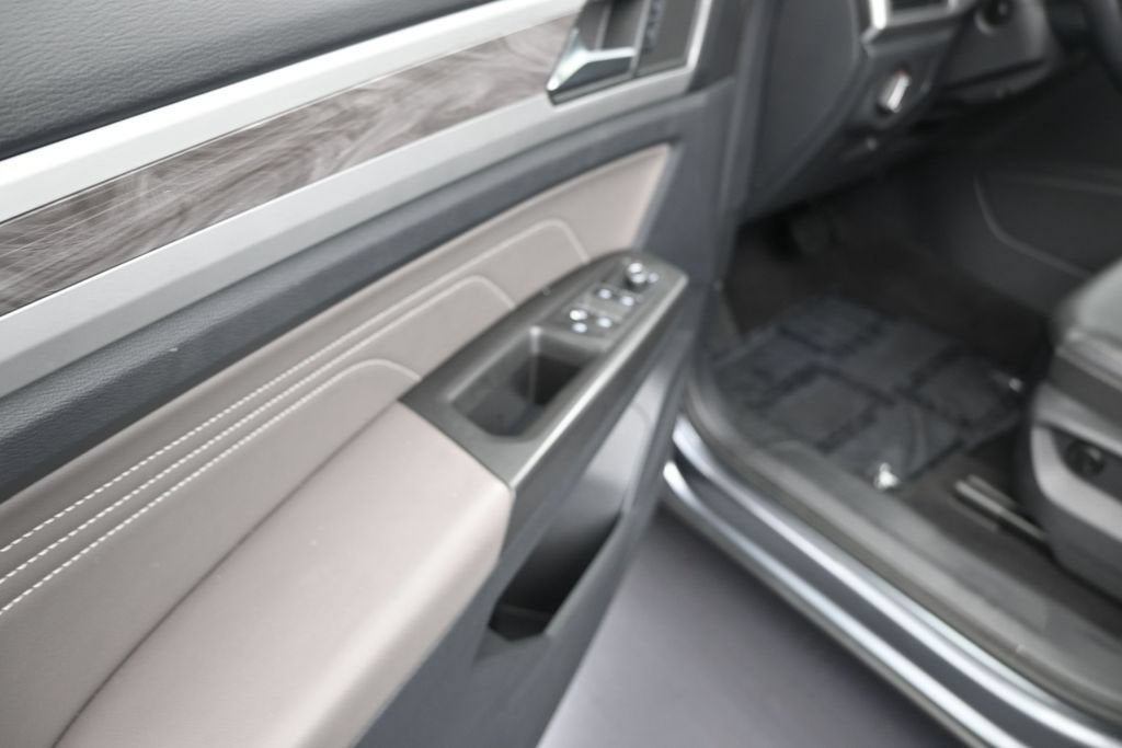 2022 Volkswagen Atlas Cross Sport 2.0T SE