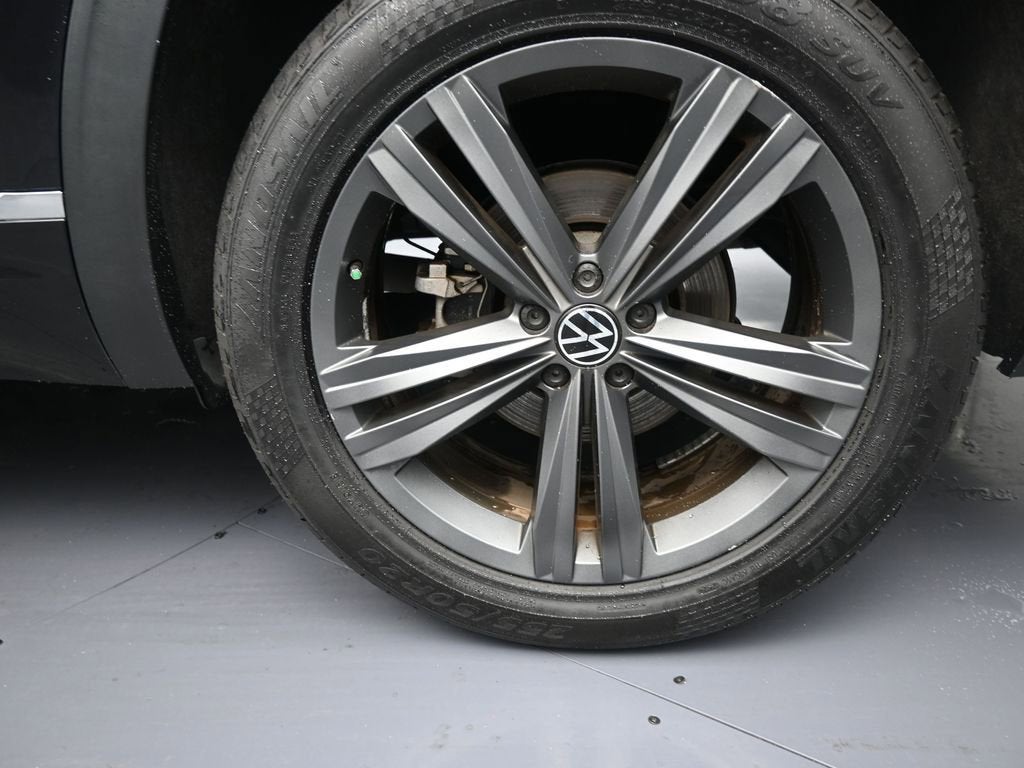 2021 Volkswagen Atlas 3.6L V6 SE w/Technology R-Line