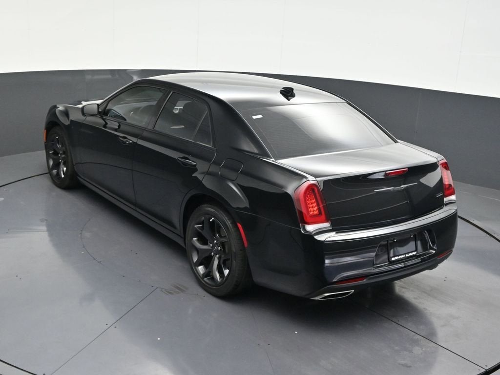 2023 Chrysler 300 Touring