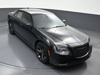 2023 Chrysler 300 Touring