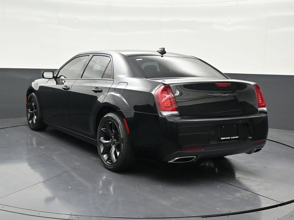 2023 Chrysler 300 Touring