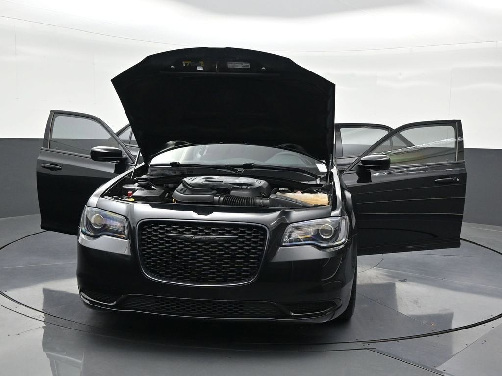 2023 Chrysler 300 Touring