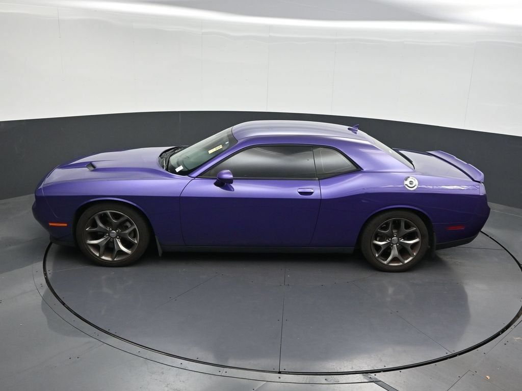 2016 Dodge Challenger SXT Plus