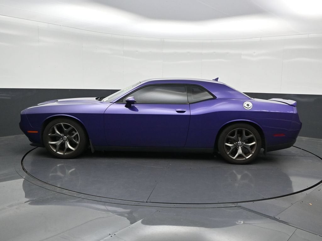 2016 Dodge Challenger SXT Plus