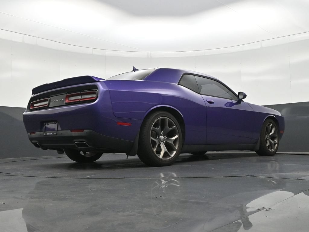 2016 Dodge Challenger SXT Plus