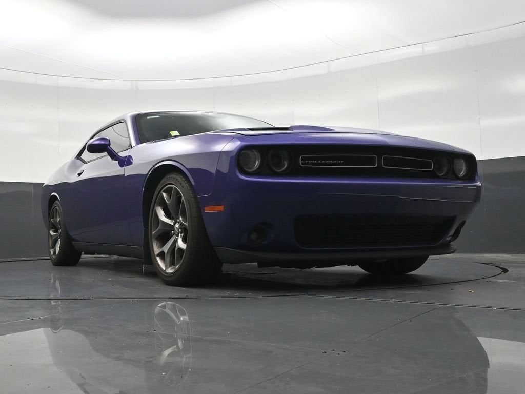 2016 Dodge Challenger SXT Plus
