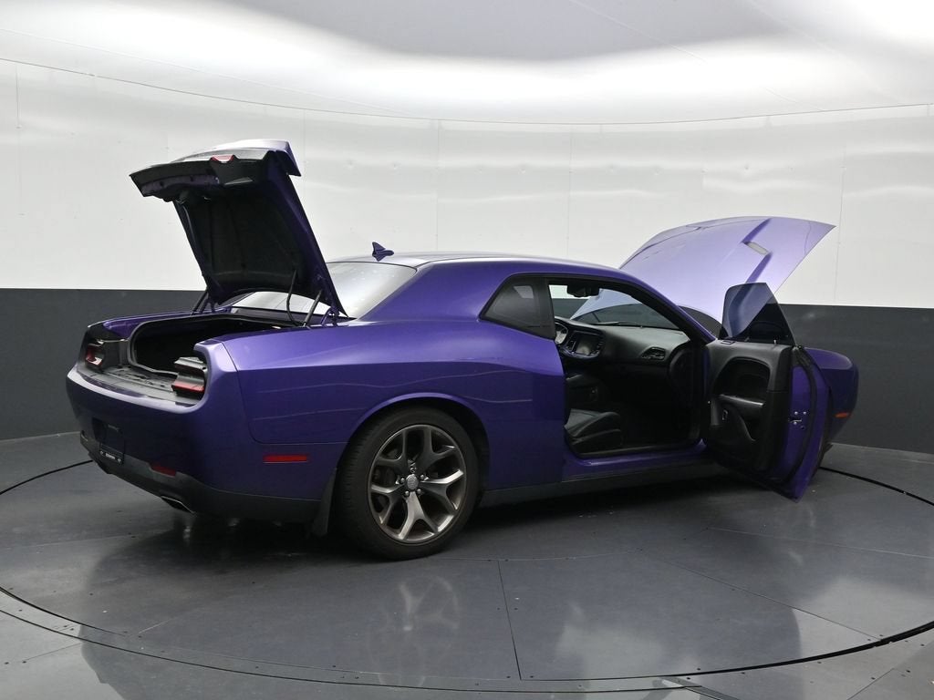 2016 Dodge Challenger SXT Plus