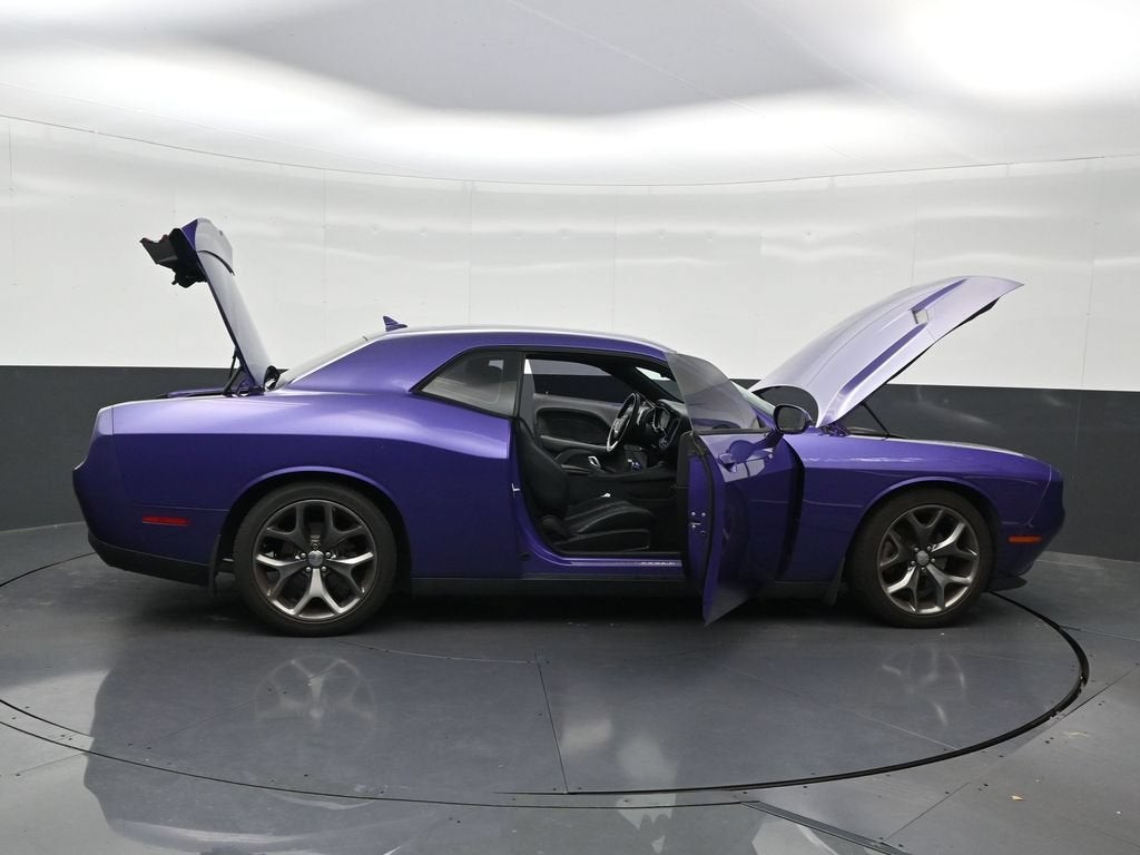 2016 Dodge Challenger SXT Plus