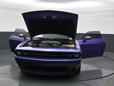 2016 Dodge Challenger SXT Plus