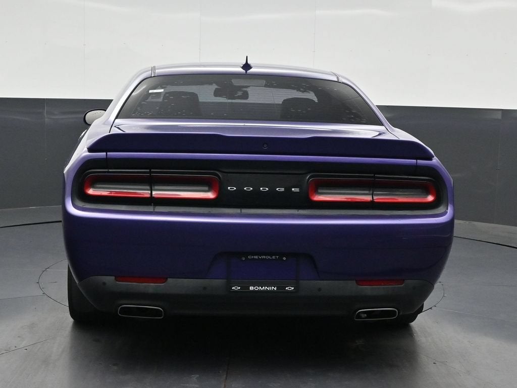 2016 Dodge Challenger SXT Plus