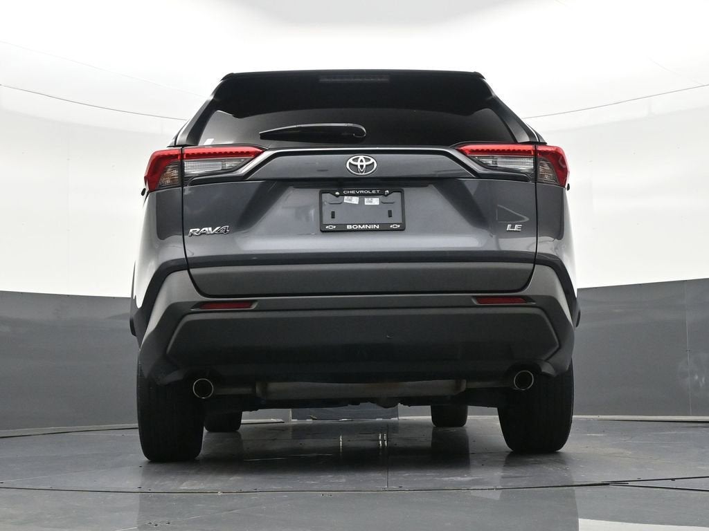 2022 Toyota RAV4 LE