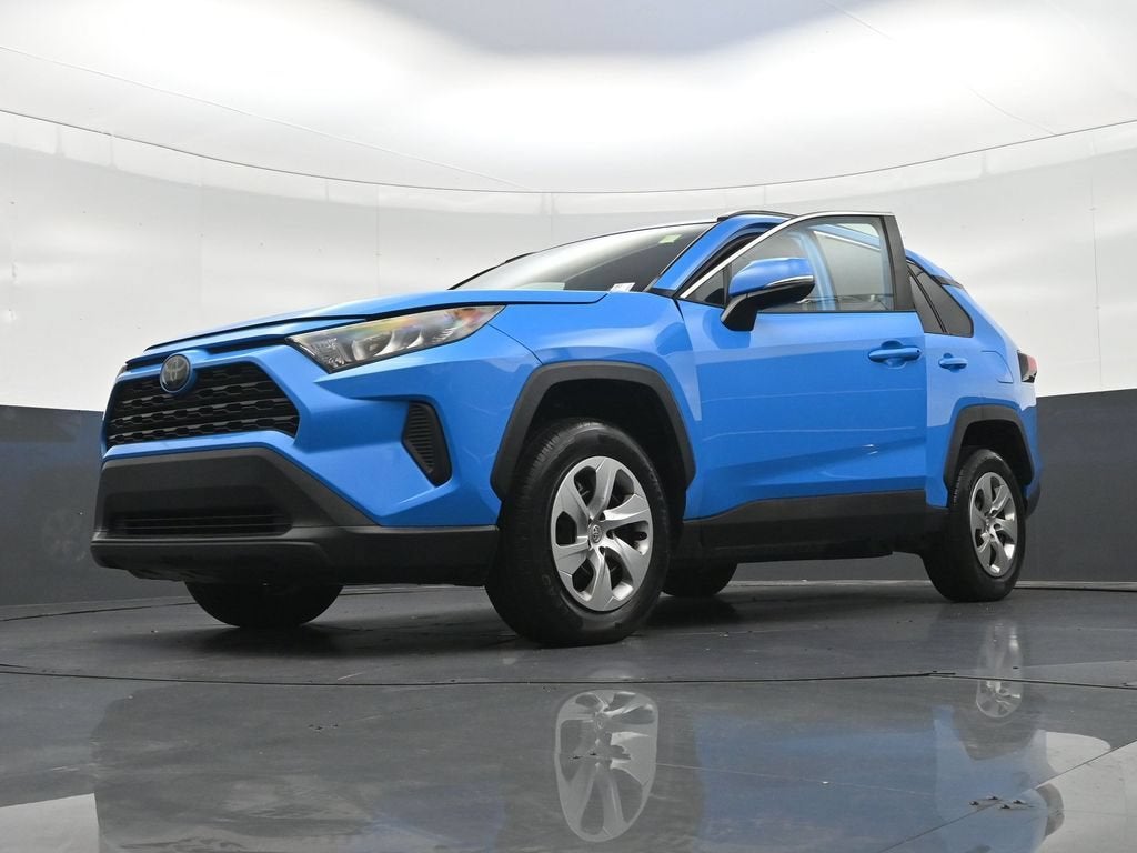 2020 Toyota RAV4 LE
