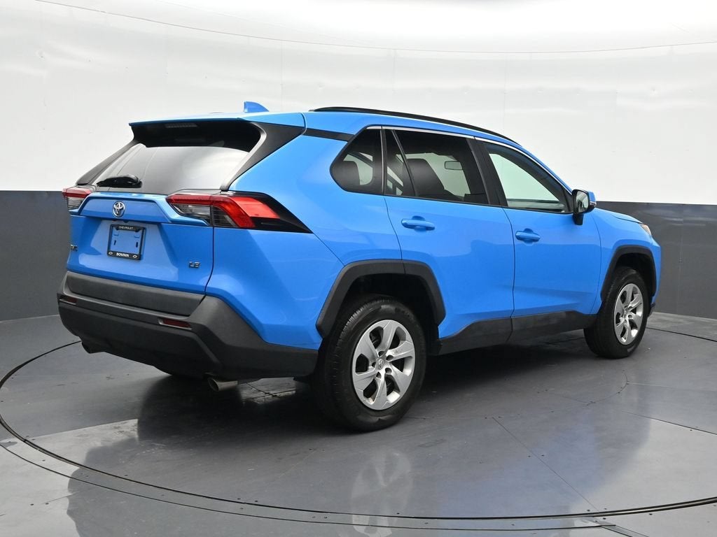 2020 Toyota RAV4 LE