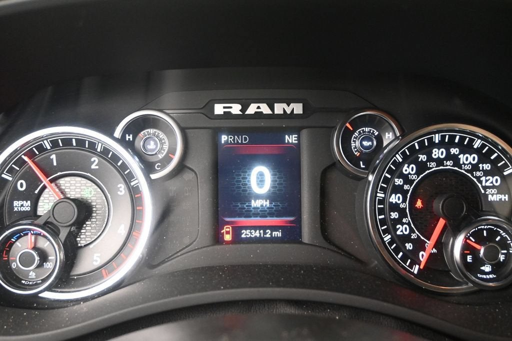 2024 RAM 3500 Big Horn Crew Cab 4x4 8' Box